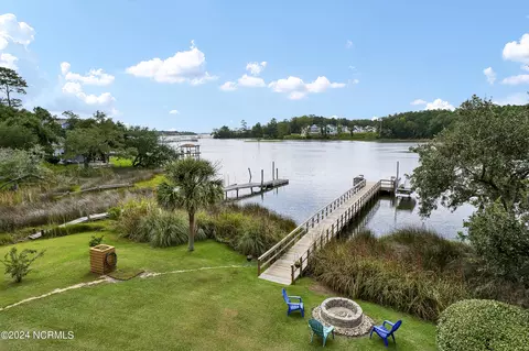 View/Area - 722 Bay Harbor Dr, Hampstead, NC 28443 photo 1 of 15