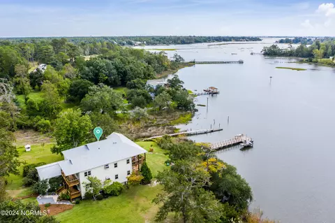 View/Area - 722 Bay Harbor Dr, Hampstead, NC 28443 photo 13 of 15