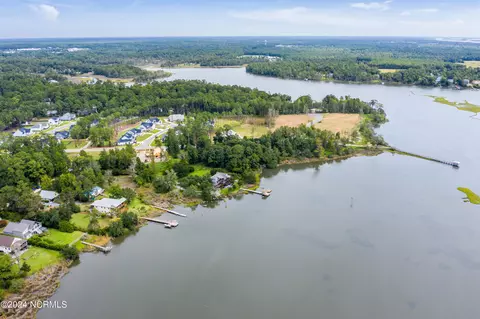 View/Area - 722 Bay Harbor Dr, Hampstead, NC 28443 photo 6 of 15