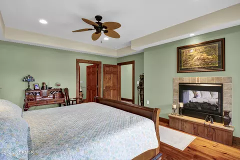 Bedroom - 722 Bay Harbor Dr, Hampstead, NC 28443 photo 2 of 10