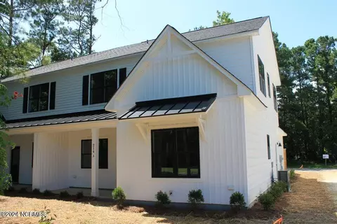 214 Beasley Rd #A, Wilmington, NC 28409