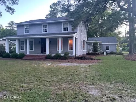 1503 Nan St, Elizabethtown, NC 28337