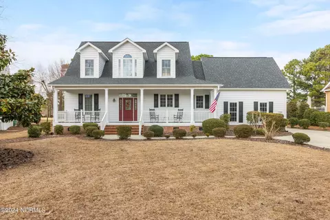 4366 Nandina Dr SE, Southport, NC 28461
