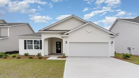 8811 Smithfield Dr NW, Calabash, NC 28467