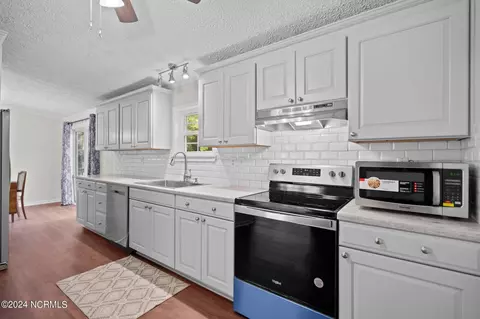 110 Shelley Rd, Hampstead, NC 28443 photo 34