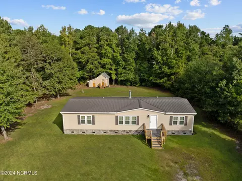 110 Shelley Rd, Hampstead, NC 28443