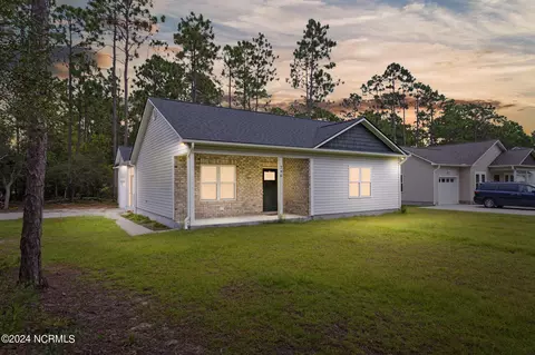 298 N Greensboro Rd, Southport, NC 28461