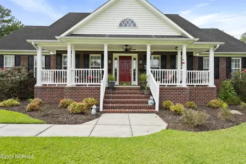231 Country Squire Ln, Jacksonville, NC 28540