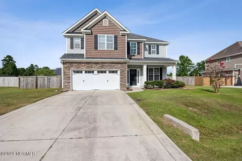 118 Peytons Ridge Dr, Hubert, NC 28539