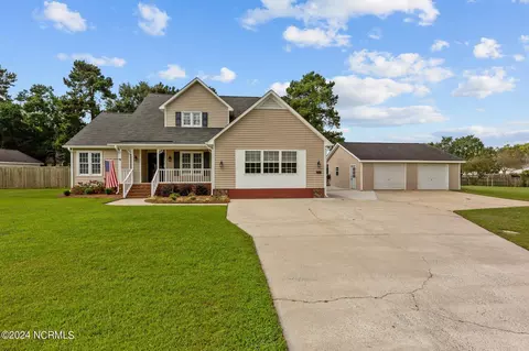 2122 Sir Hugh Ct, Greenville, NC 27858