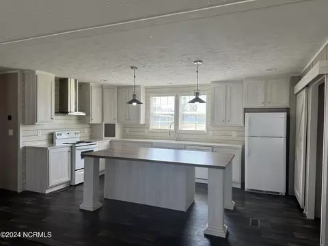 216 E Railroad St, Dover, NC 28526 photo 6