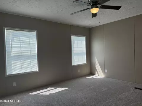 216 E Railroad St, Dover, NC 28526 photo 8