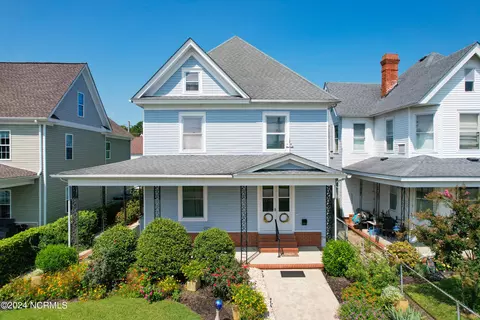 803 N Poindexter St, Elizabeth City, NC 27909