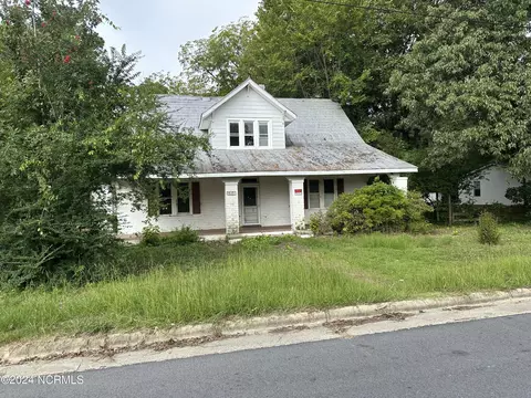 415 Spruce St, Woodland, NC 27897