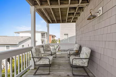 Exterior - 416 38th St, Sunset Beach, NC 28468 photo 6 of 15