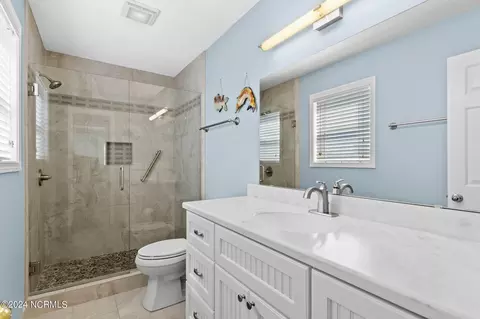 Bath - 416 38th St, Sunset Beach, NC 28468 photo 3 of 7