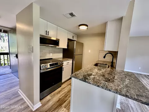 Kitchen - 85 Pine Valley Rd #44, Pinehurst, NC 28374 photo 2 of 6