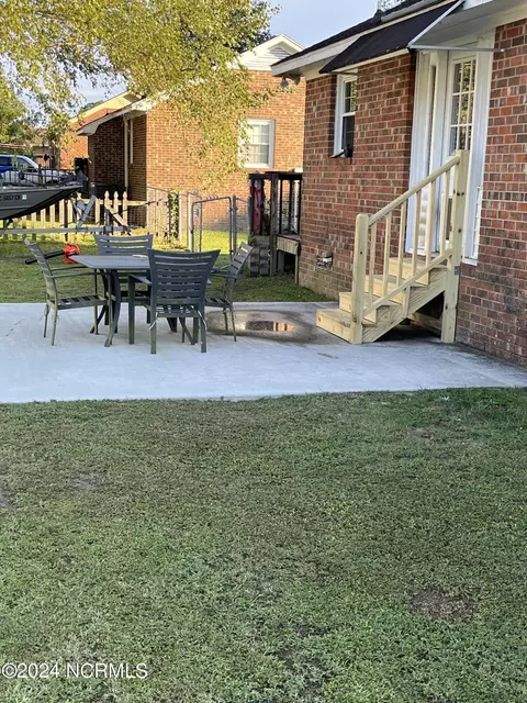 Exterior - 3863 Robin Rd, Ayden, NC 28513 photo 3 of 4