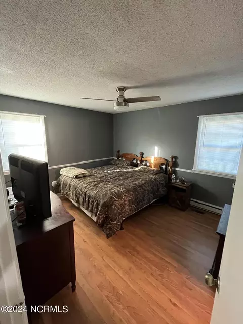 Bedroom - 3863 Robin Rd, Ayden, NC 28513 photo 2 of 6