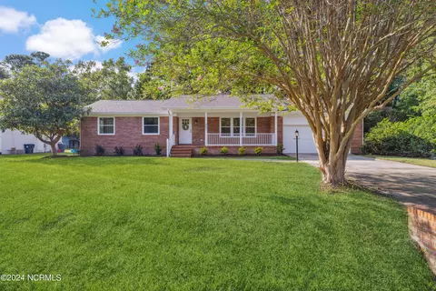 507 Briarwood Dr NW, Calabash, NC 28467