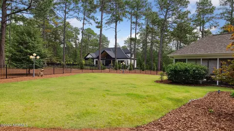 Exterior - 26 Elkton Dr, Pinehurst, NC 28374 photo 7 of 9