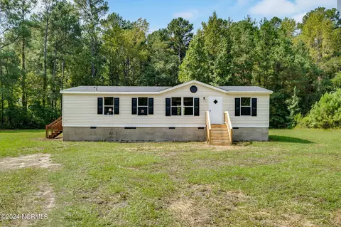 2199 Murraytown Rd, Burgaw, NC 28425