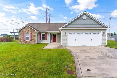 104 Nia Ct, Jacksonville, NC 28546