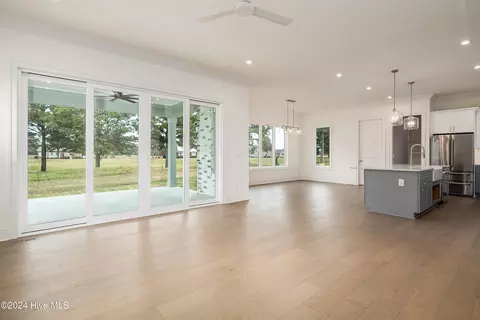 Living - 76 Pine Tree Pt, Snow Hill, NC 28580 photo 2 of 2
