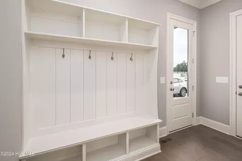 Entry Way - 76 Pine Tree Pt, Snow Hill, NC 28580 photo 2 of 2