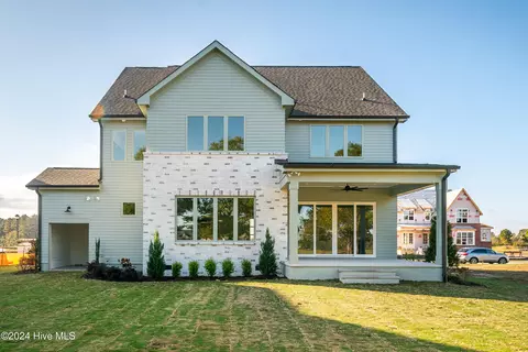 Exterior - 76 Pine Tree Pt, Snow Hill, NC 28580 photo 4 of 6
