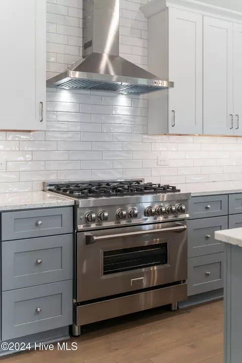 Kitchen - 76 Pine Tree Pt, Snow Hill, NC 28580 photo 3 of 3