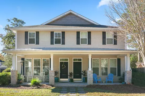 207 Greenville Ave, Wilmington, NC 28403