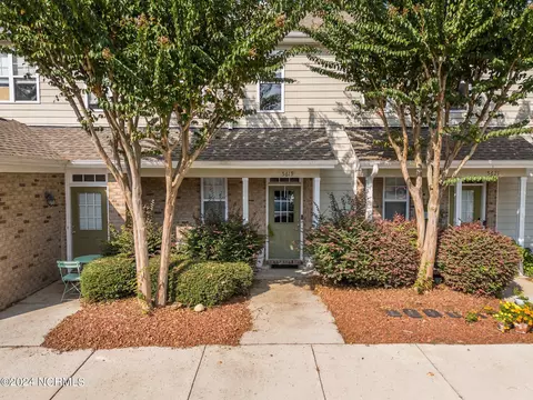 5619 Moss Vine Pl #5, Wilmington, NC 28403