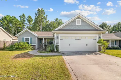 419 Blue Pennant Ct, Sneads Ferry, NC 28460
