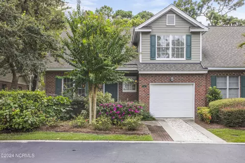 233 Racine Dr #30, Wilmington, NC 28403