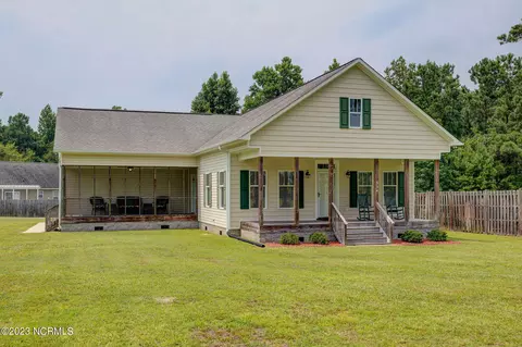 594 Island Creek Rd, Rocky Point, NC 28457