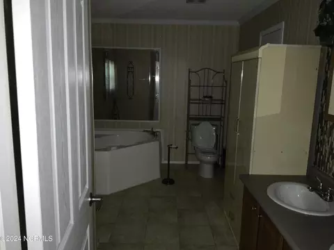659 Hodges Rd, Chocowinity, NC 27817 photo 2
