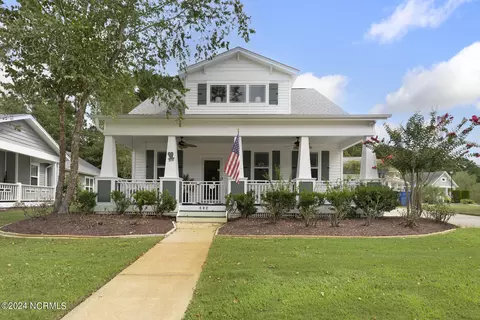 802 Wildflower Dr, Holly Ridge, NC 28445