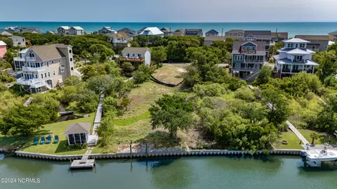 15 W Rdg, Surf City, NC 28445
