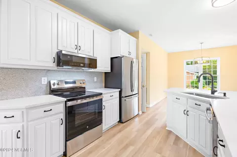 Kitchen - 4960 Willard Rd, Willard, NC 28478 photo 4 of 4