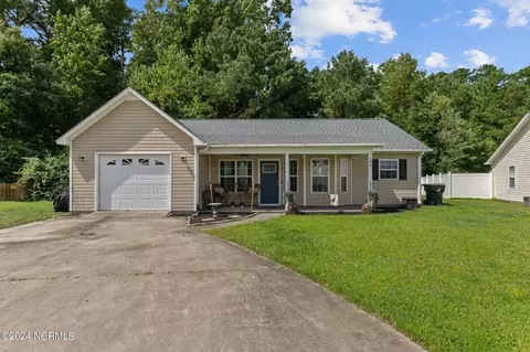 104 Mocha Ct, New Bern, NC 28560