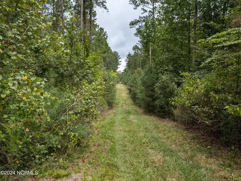 3867 Airport Rd, Elizabethtown, NC 28337