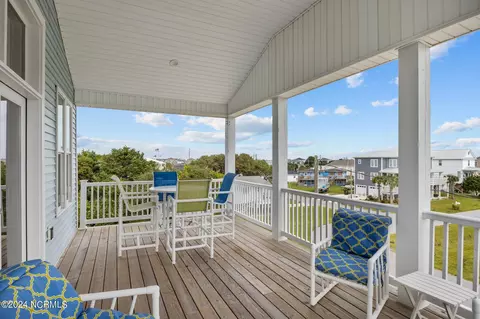Exterior - 202 Cedar Ln, Atlantic Beach, NC 28512 photo 8 of 12