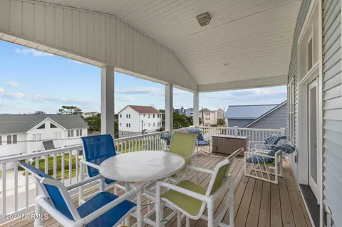 Exterior - 202 Cedar Ln, Atlantic Beach, NC 28512 photo 10 of 12