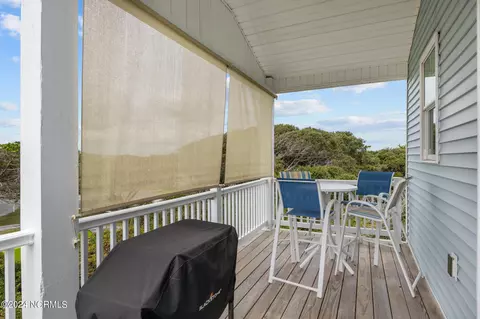 Exterior - 202 Cedar Ln, Atlantic Beach, NC 28512 photo 6 of 12