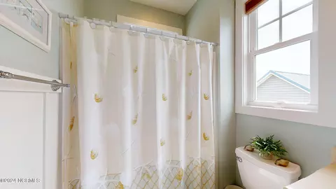 Bath - 202 Cedar Ln, Atlantic Beach, NC 28512 photo 2 of 6