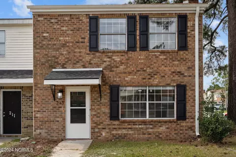 213 Myrtlewood Cir, Jacksonville, NC 28546
