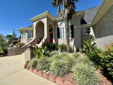 108 River Dr, Hertford, NC 27944