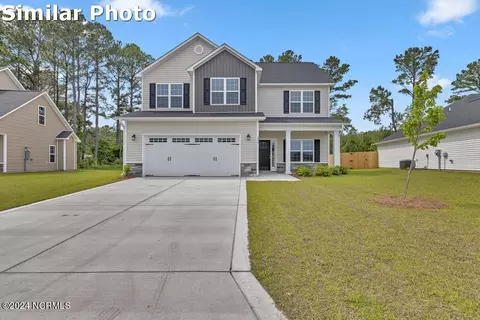 459 Pebble Shore Dr, Sneads Ferry, NC 28460