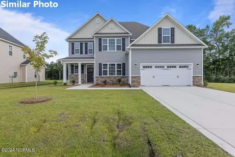 494 Pebble Shore Dr, Sneads Ferry, NC 28460